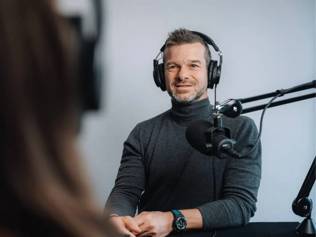 Moving Mindsets Podcast von JENEWEIN